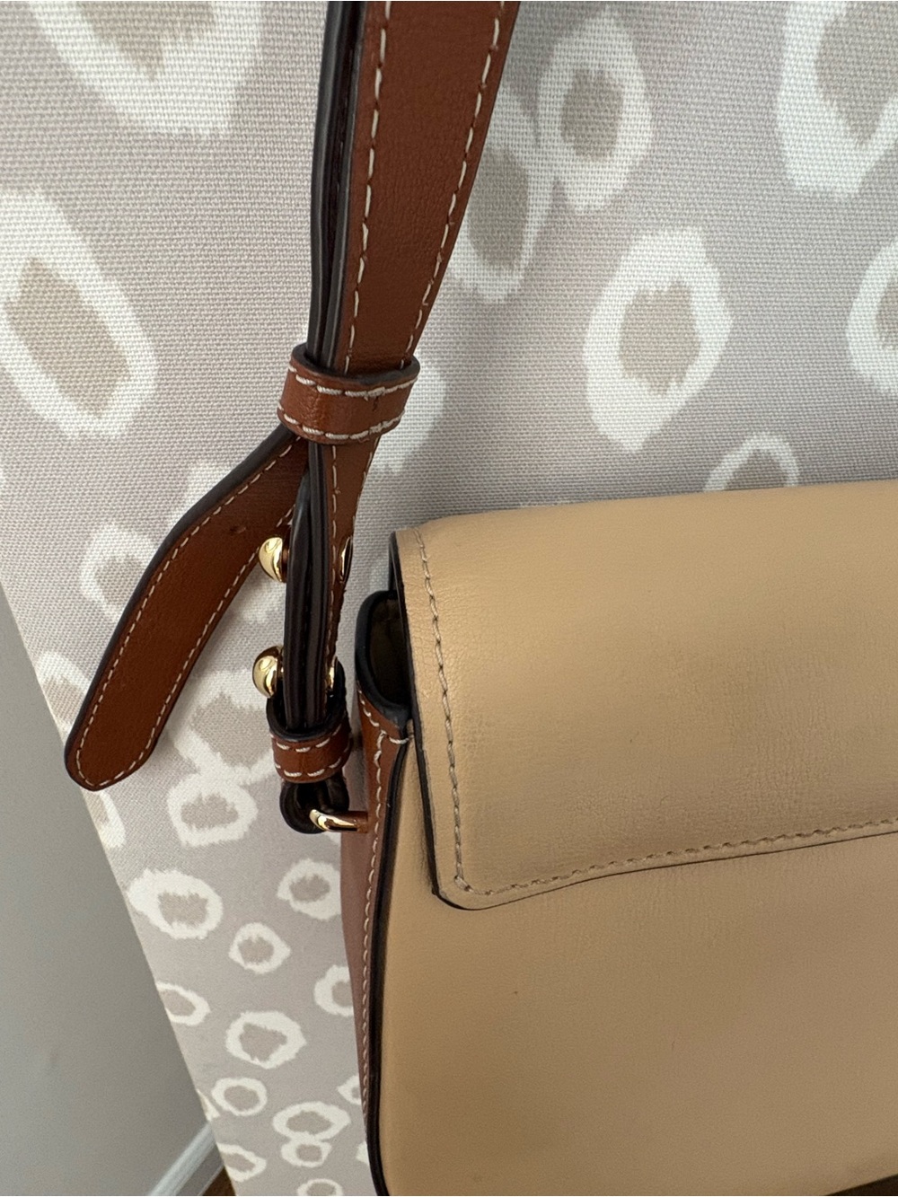 Marc Jacobs Beige and Brown Leather Crossbody Saddle Bag - Picture 7 of 16
